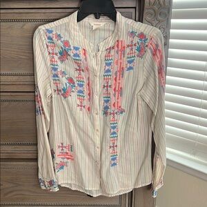 Sundance Embroidered Button-Up Blouse. Size small. Excellent condition